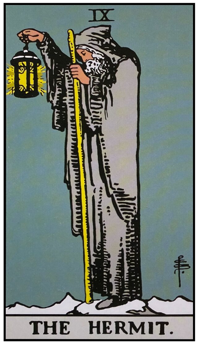 BARAJA CARTAS TAROT Rider Waite y Pamela Colman aislada. TAROT DECK isolated.